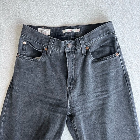 Levi’s Dad Jeans - Picture 4 of 9